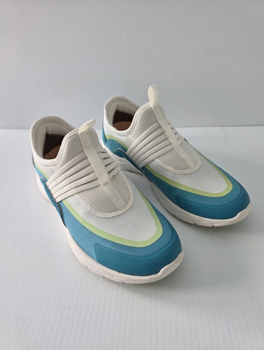 Vionic Vayda Slipon Teal & Lime Grip Sole Sneakers Womans Size 7